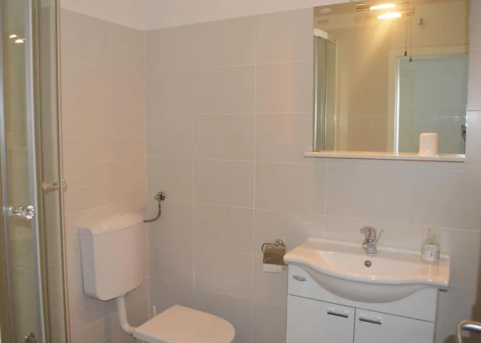 With Parking Space - 11361 דירה מאקרסקה